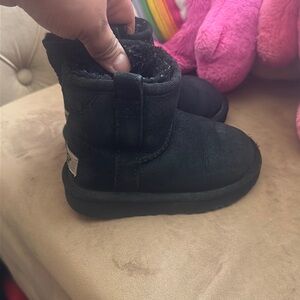 Free kids ugg boot black size 7toodler with purchase of Gymboree sweaters